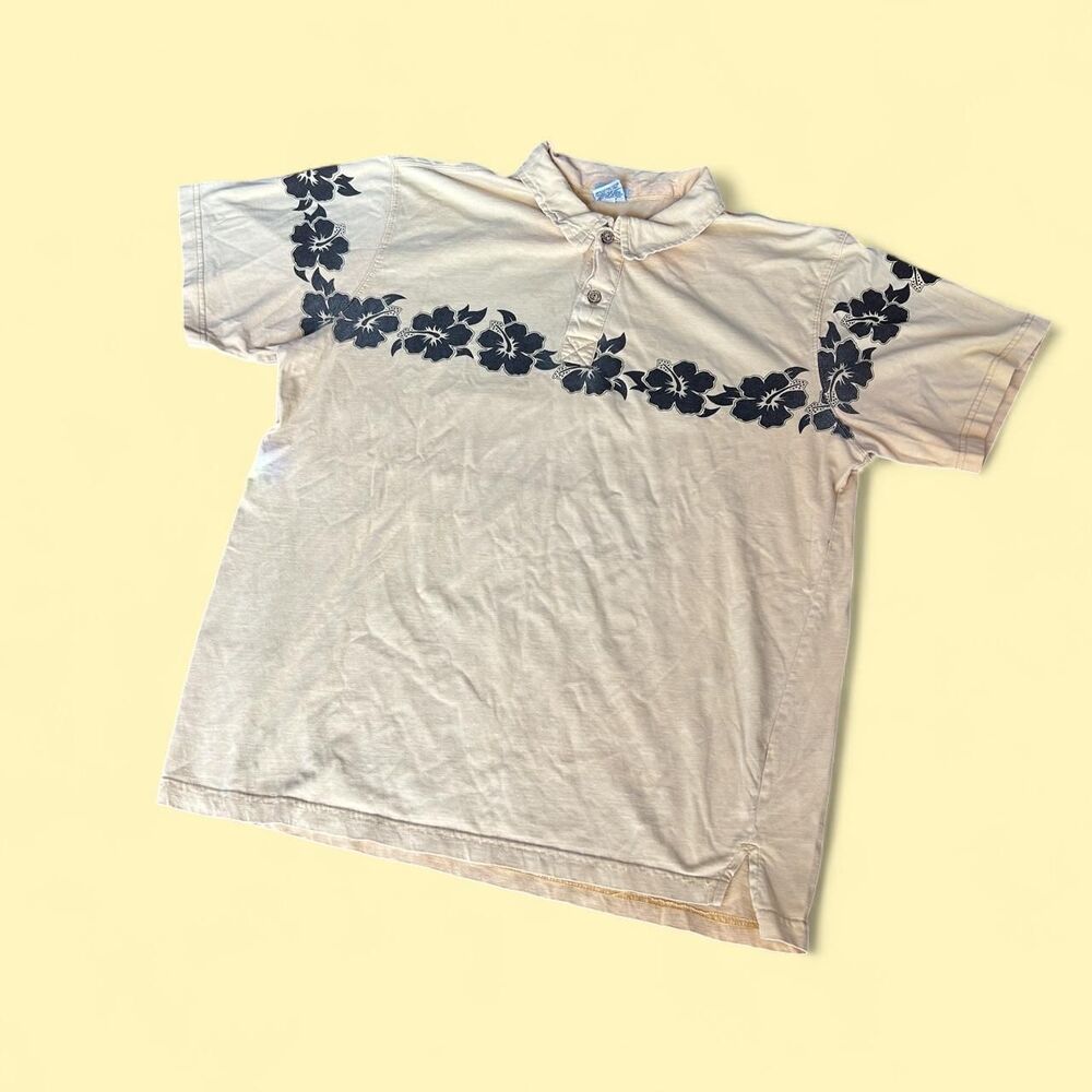 Old Navy y2k VTG Hawaiian polo shirt with black floral print.